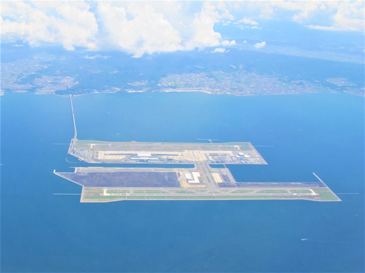 関西国際空港の上空写真